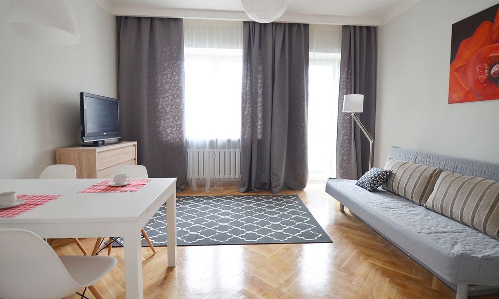 Wynajmę 67 m² i b. duża piwnica – na biuro | Wola, ul. Sokołowska