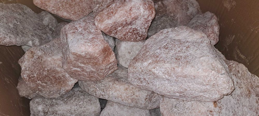 Kruch solny, bryłki solne z kopalni w Kłodawie