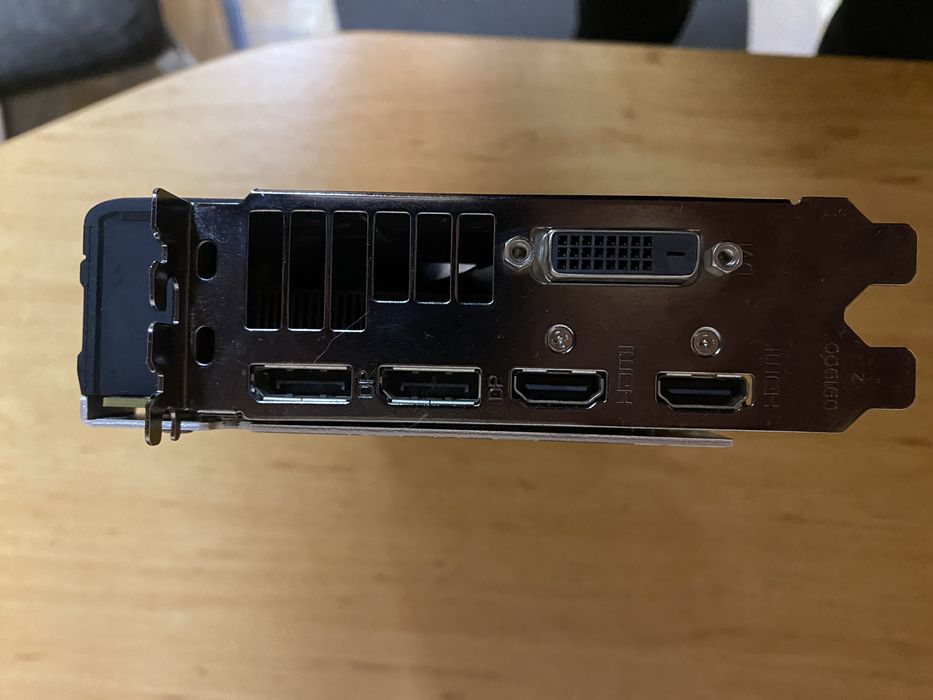 RX 580 8GB робоча з дефектом