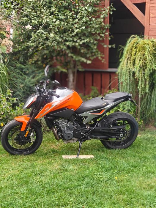 KTM Duke KTM 790 Duke skalpel na drodze