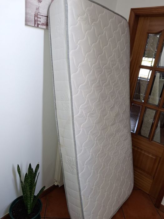 Colchão  195 × 90