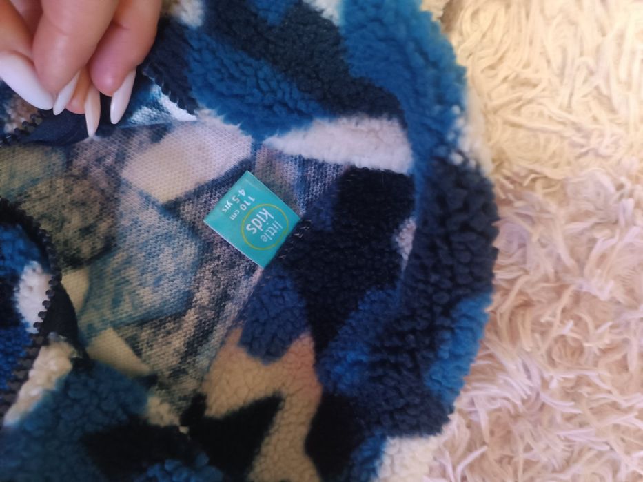 Продам  кофту барашек