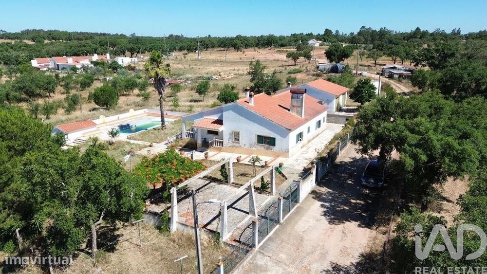 Quinta T4 em Abela de 294,52 m2