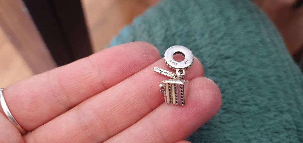 Charms zawieszka Pandora kawałek tortu  urodziny