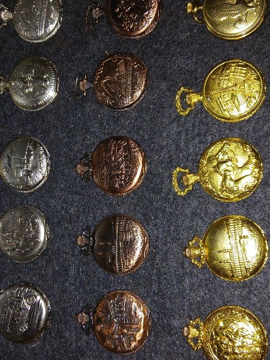 Coleção 15 Relógios de bolso por    120 €