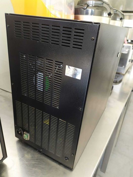 Lodówka na mleko - idealna przy ekspresach do kawy , czarna