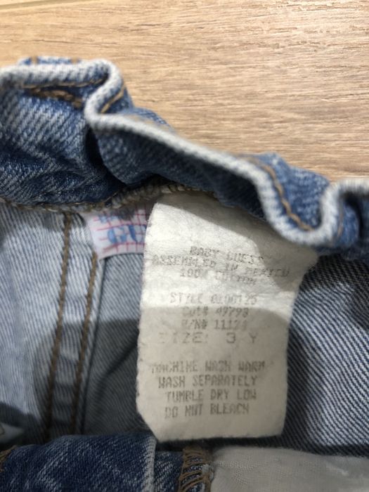Джинси guess на дівчинку 3 роки