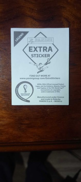 Vendo carta bordô do Mbappé panini 2022 extra sticker em bom estado