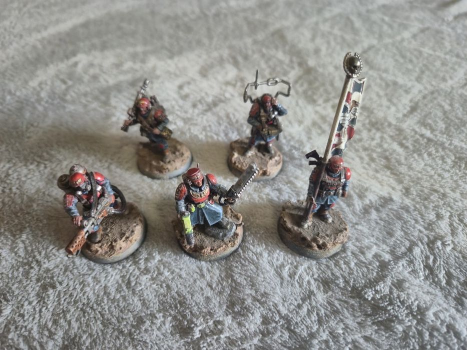 Warhammer 40k Astra Militarum Cadian Command Squad 

Squad