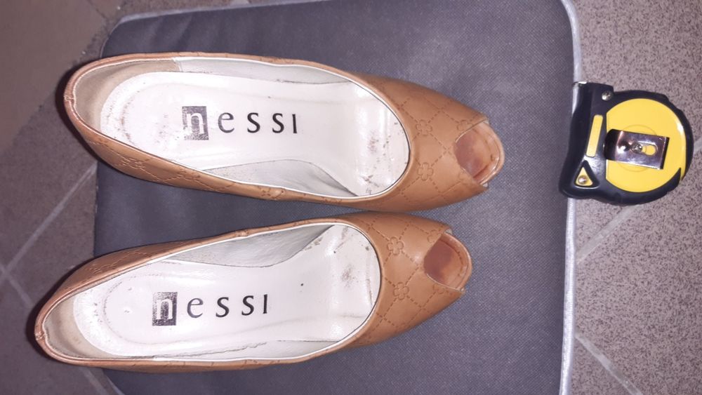 Czółenka wolne palce skóra