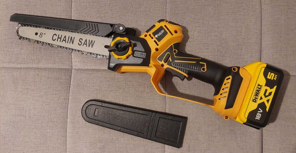 Piła łańcuchowa akumulatorowa DeWalt 8 cali