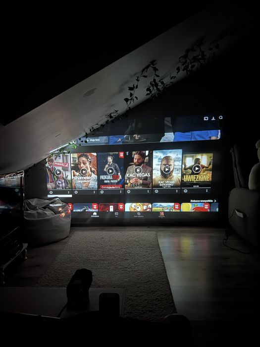 Projektor do filmow Netflix Youtube mini