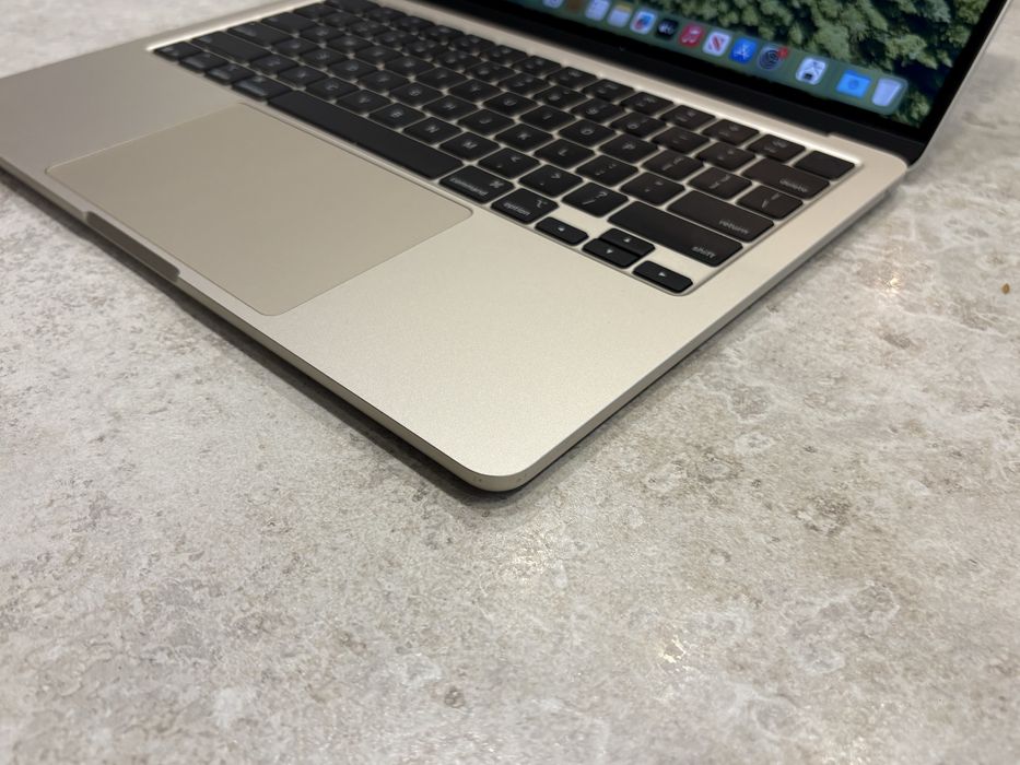Macbook air M4 16/256 silver