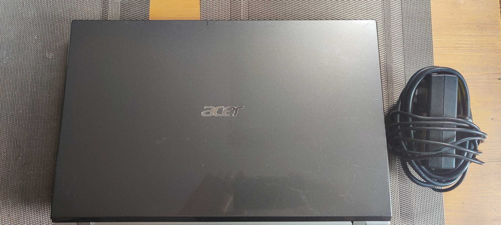 Acer V3-571 - 15,6 cala -Core i3 4x2,10 GHz -6GB Ram -256GB SSD -Win10