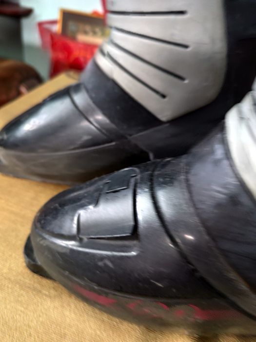Buty narciarskie
