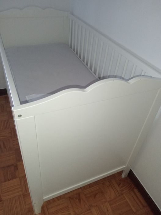 Berço branco em bom estado
