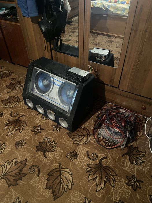 Продам сабвуфер комплект lanzar