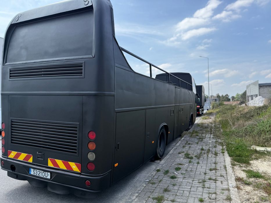 Autocarro descapotável