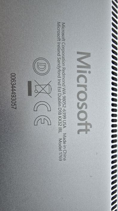 Microsoft Surface Laptop 2