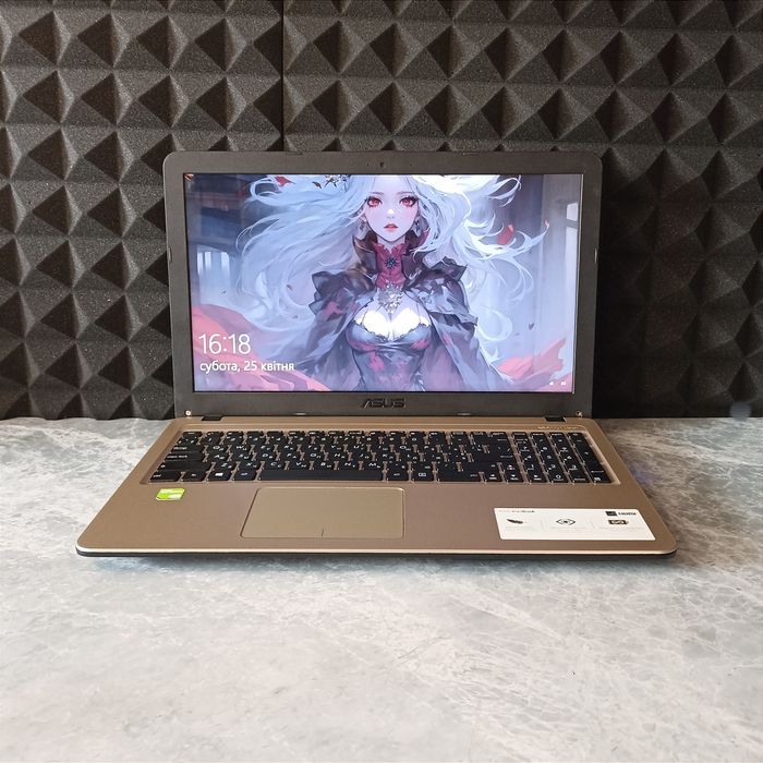 Ігровий ноутбук Asus / NVIDIA mx920 / i3-6006u / DDR4 8GB / SSD + HDD