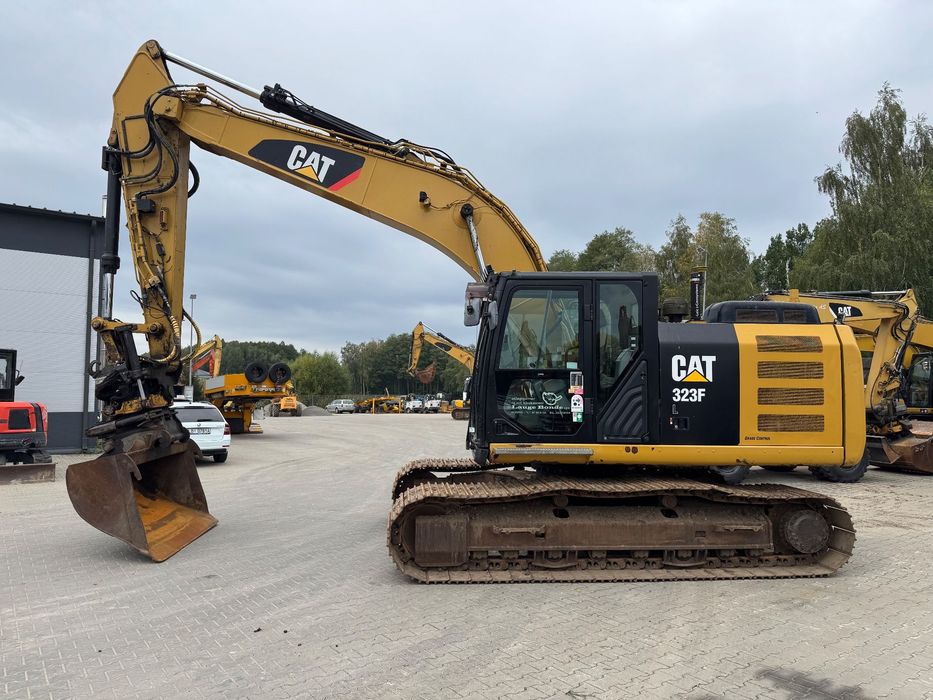 Caterpillar CAT 323FL (320 , 324, 326)  Od 1 właściciela, Rototilt, System 3D Leica icp80 , Stan Bardzo Dobry.