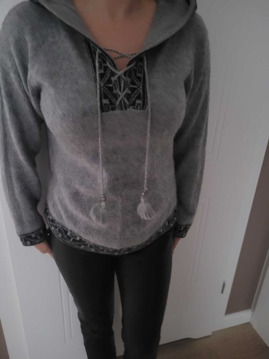 Sweter wełniany r. 36/38