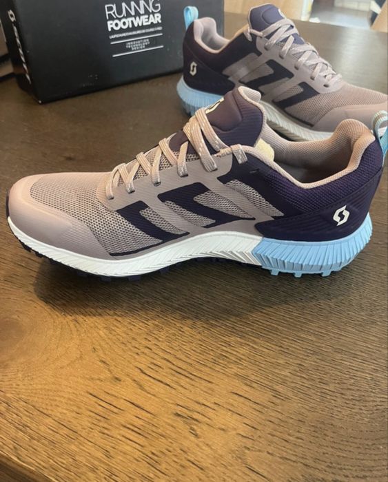 Tenis Scott Kinabalu 2 running