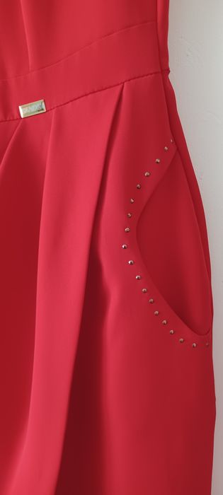 Sukienka z kieszeniami