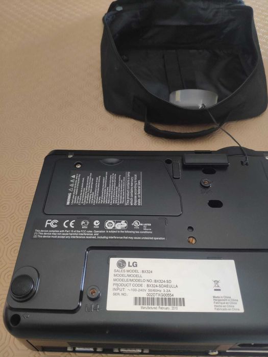 Projetor LG XGA portátil BX324-SD