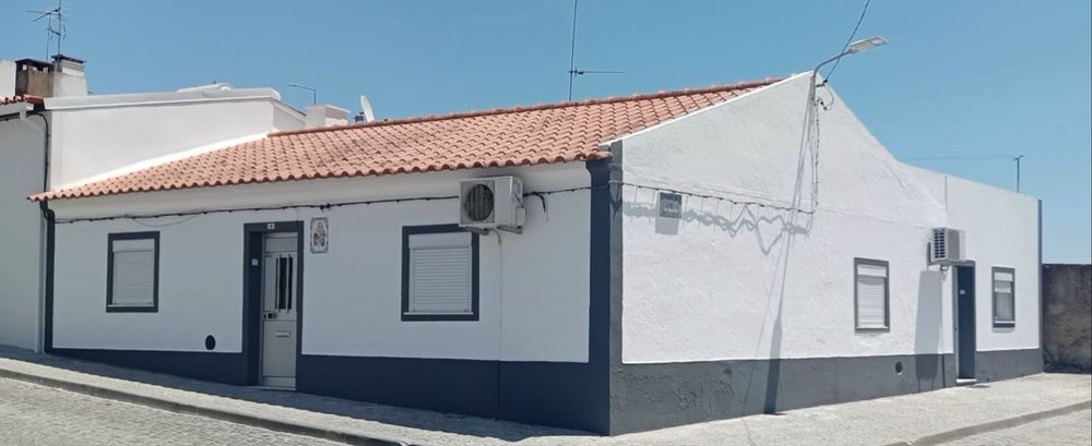 Obras, Reparacao Telhados, Entulho, Pinturas