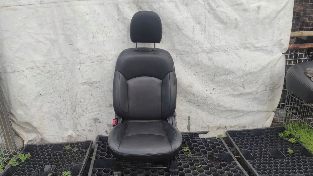 fotel kierowcy przód lewy skóra rhd uk mitsubishi asx 2010-