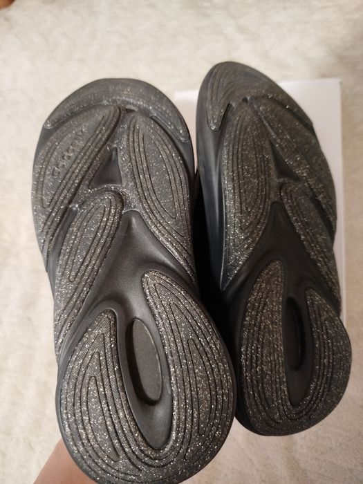 Оригінальні кросівки Adidas