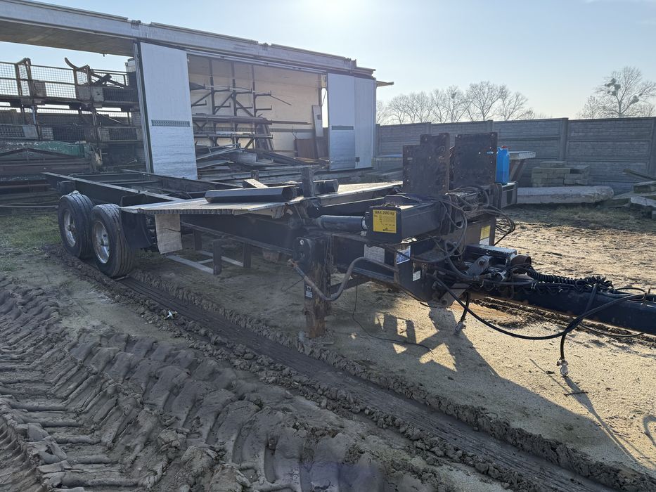 Przyczepa do zabudowy , tandem