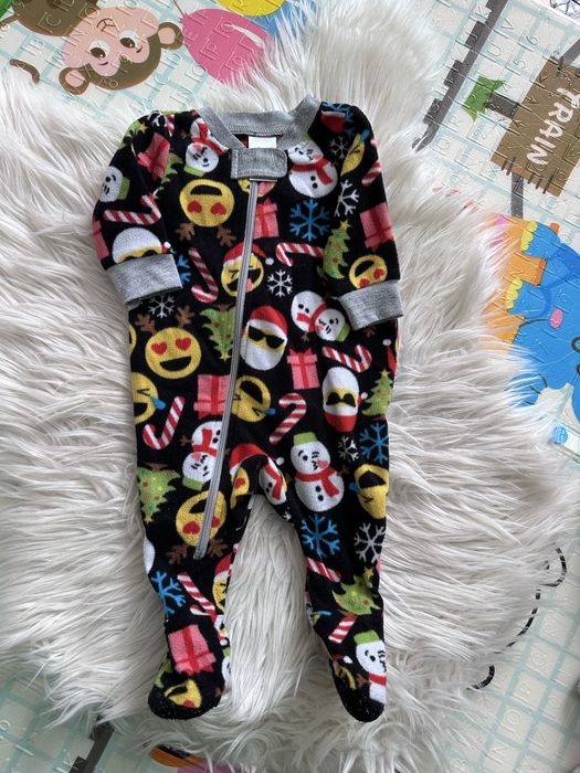 Дитячий одяг на дівчинку та хлопчика