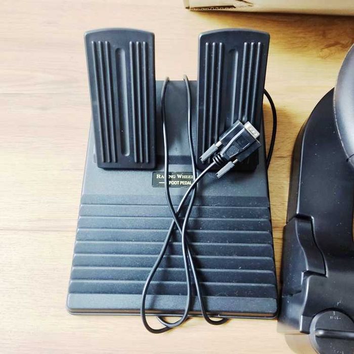 Volante com pedais Racing Wheel para Playstation 2 Em caixa