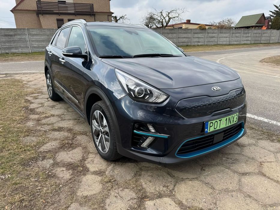 Kia Niro 508km zasiegu zarejestrowany SOH 100% nowe opony wielosezon sprawny