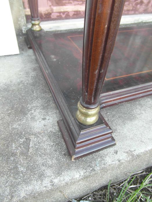 Mesa de apoio para restaurar