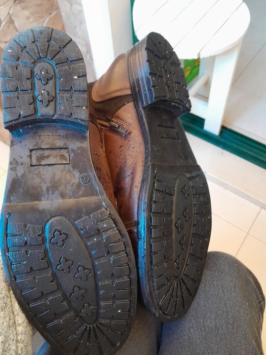 Botas de homem castanhas