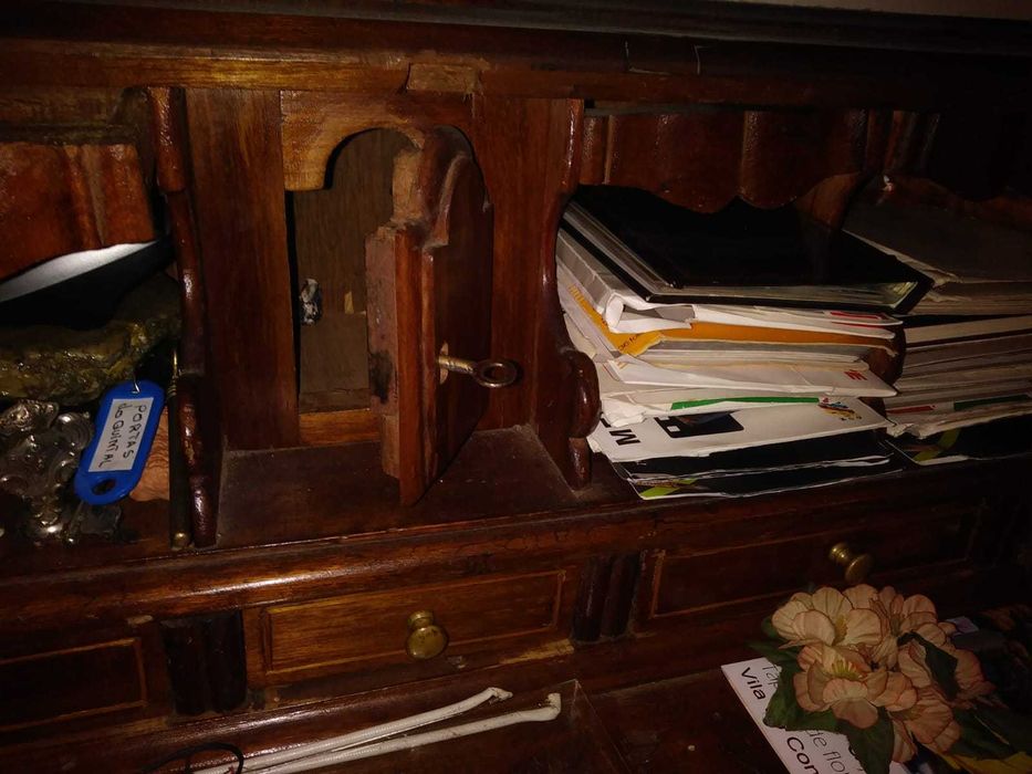 Papeleira / Escrivaninha / Peça de Antiquário