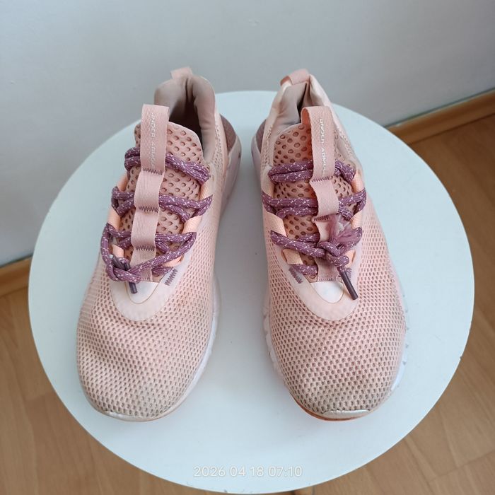Buty sportowe damskie rozmiar 38 marki  Under Armour