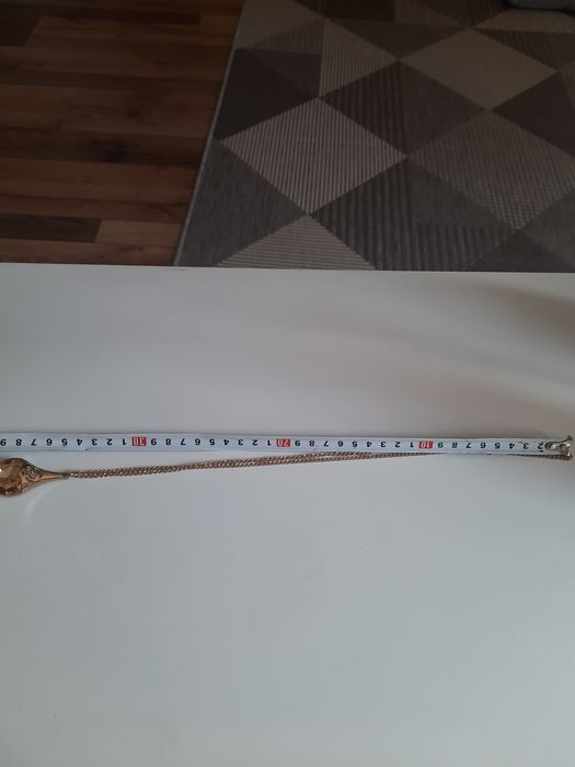 Wisiorek złoty n łańcuszku