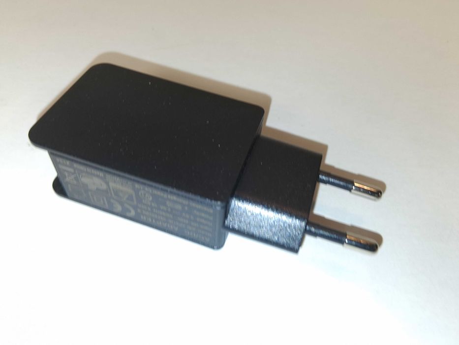 B171 Zasilacz Ładowarka AC/DC Adapter 5V 2A 10W JHD-AP013E-050200BB-B