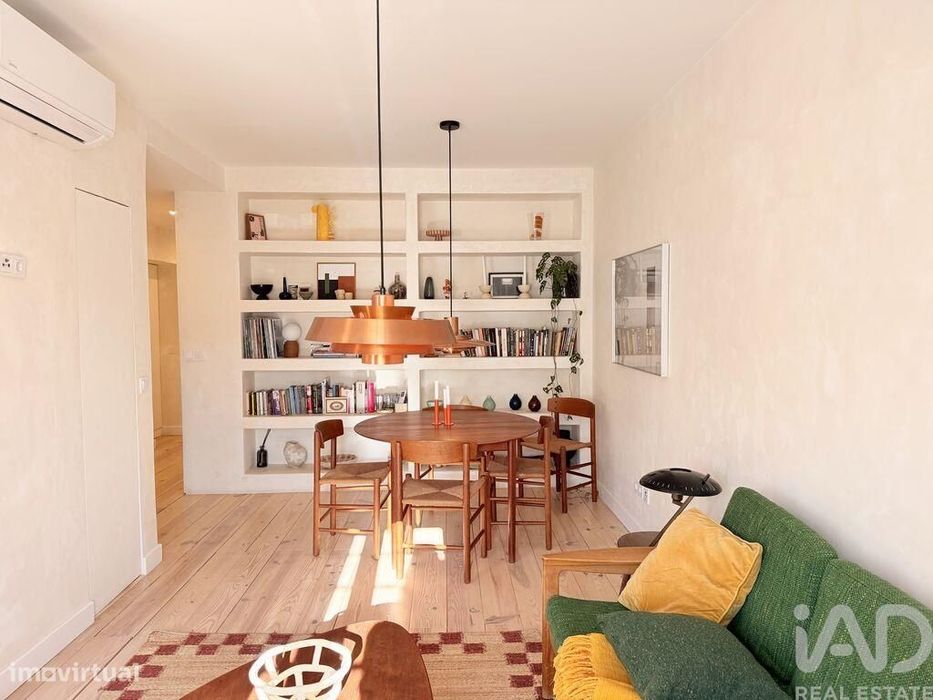 Apartamento T2 em Misericórdia de 62,2 m2