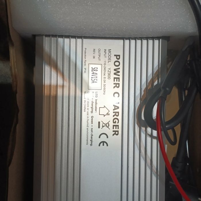 Пристрій Зарядний YZ900 LiFePO
МОДЕЛЬ: YZ900
МОДЕЛЬ: YZ900