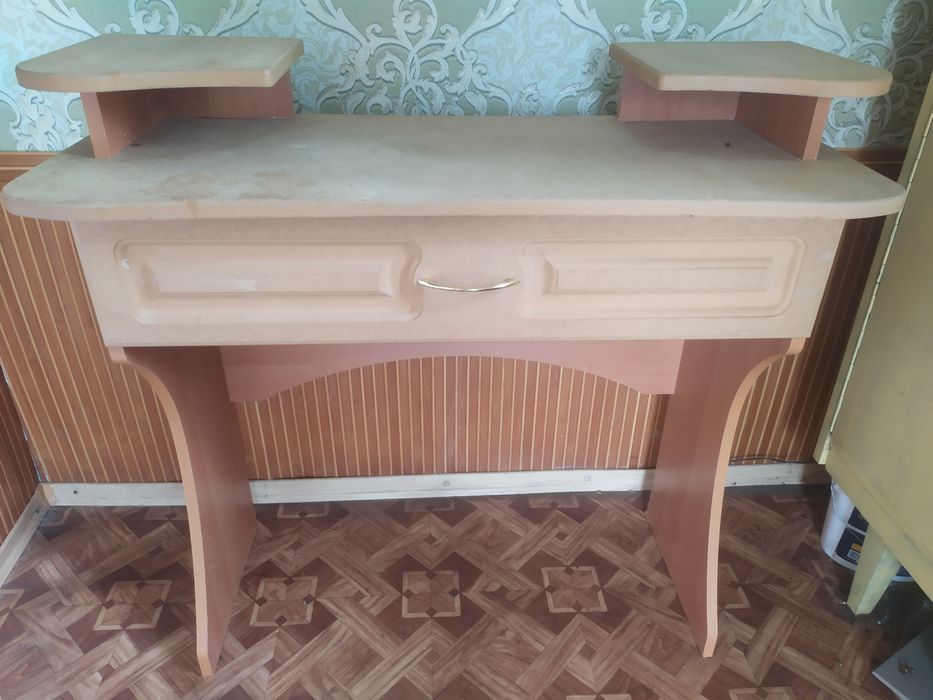 Туалетный столик