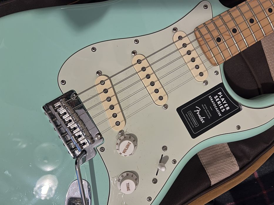 Fender stratocaster surf green