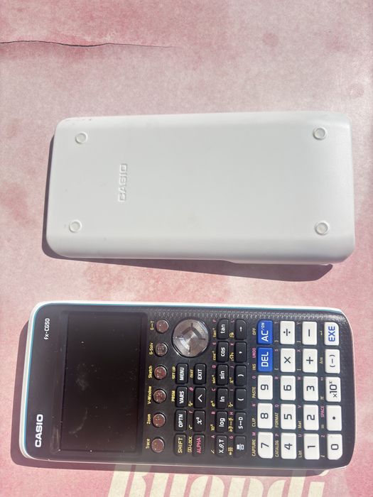 calculadora grafica CASIO fX-CG50, com caixa e todos os acessorios