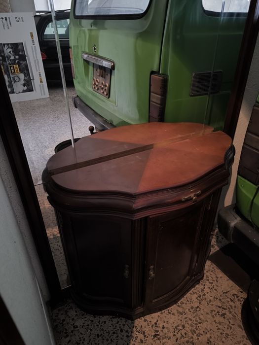 Sapateira com espelho