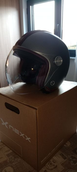 Capacete da marca NEXX