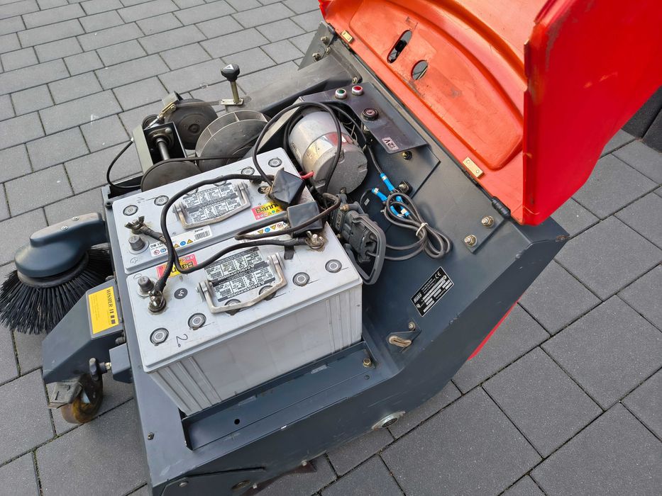 Zamiatarka Hako Hamster 780 e 12v Elektryczna